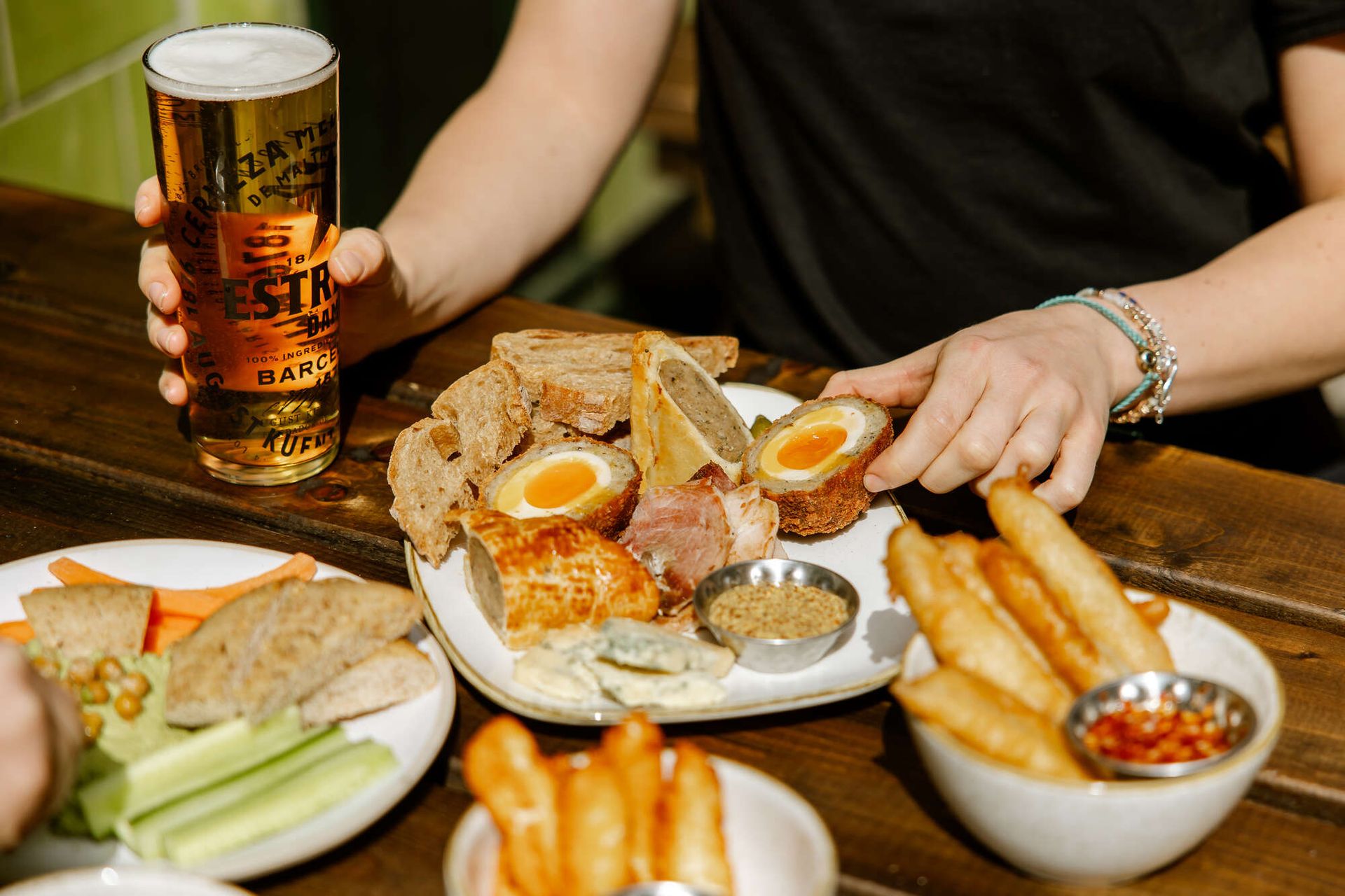 Photo of Three Crowns, Hackney